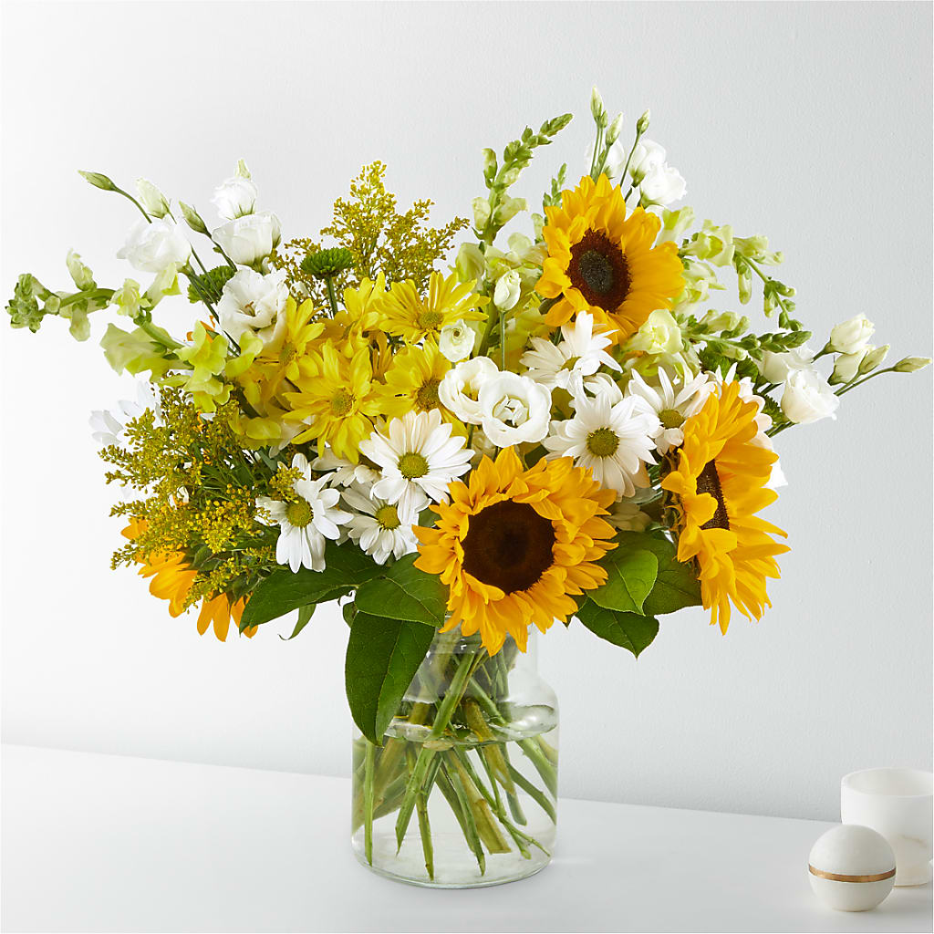 Hello Sunshine Bouquet – Tinys Flowers, Lansing IL