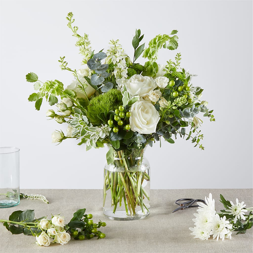 Irish Garden - A Florist Original – Tinys Flowers, Lansing IL