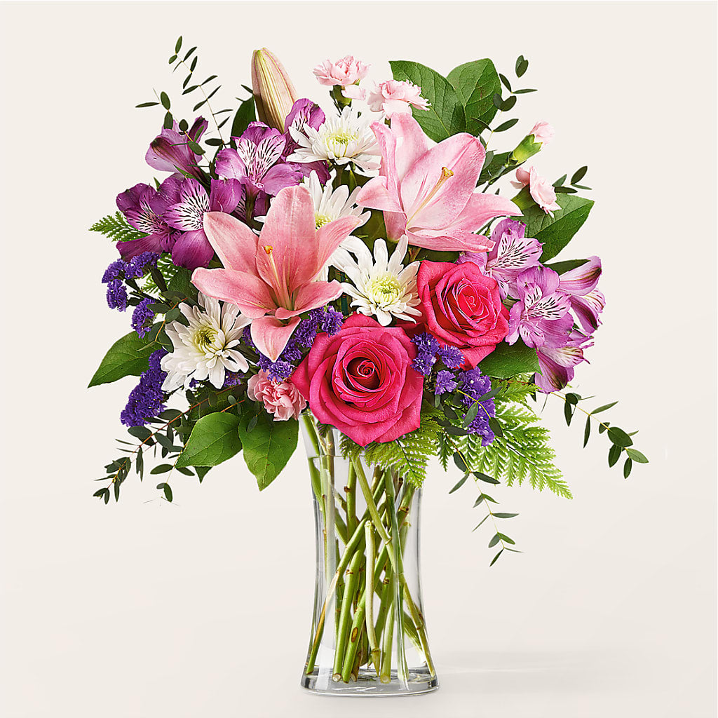 Lace & Pearls Bouquet – Tinys Flowers, Lansing IL