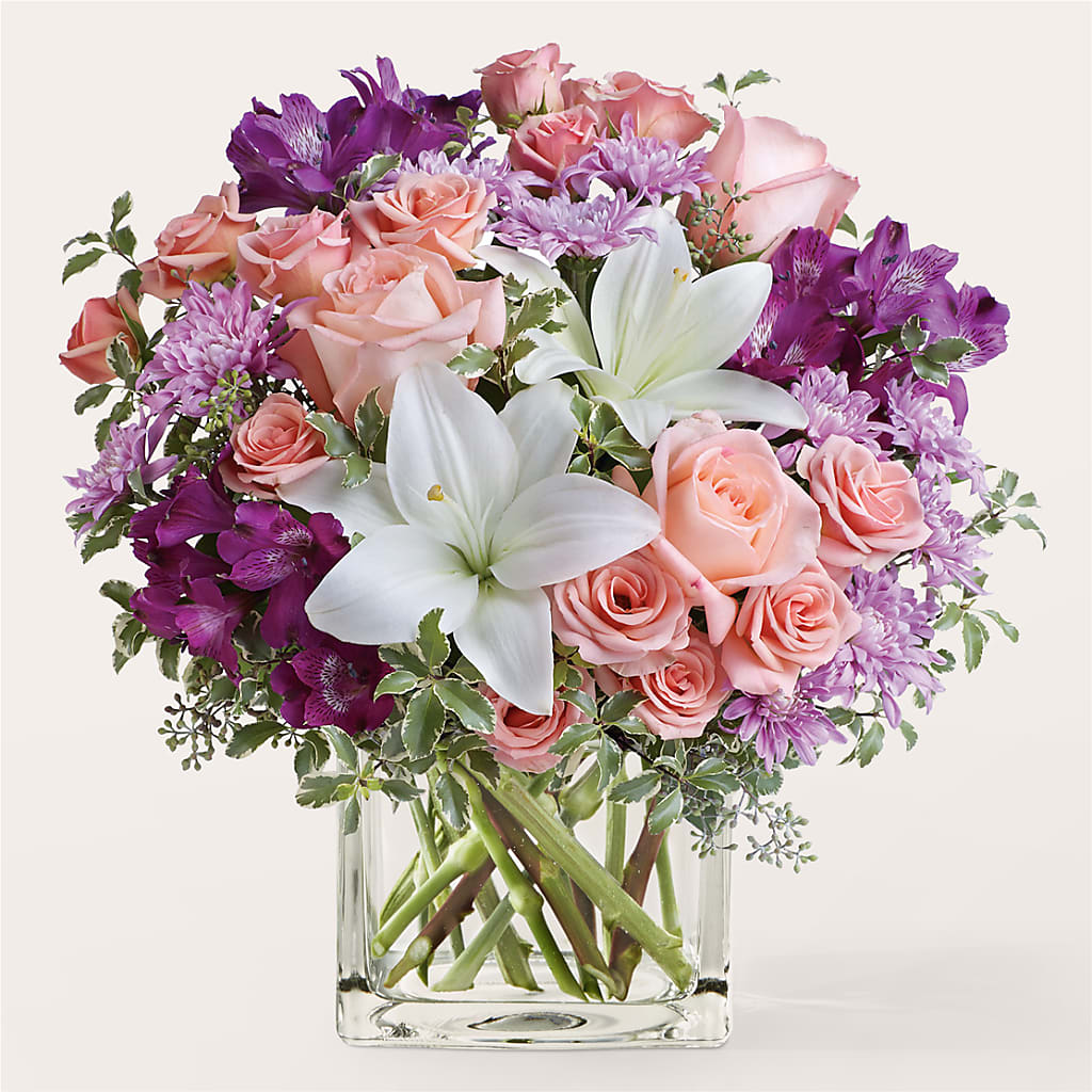 Mani Pedi Bouquet – Tinys Flowers, Lansing IL