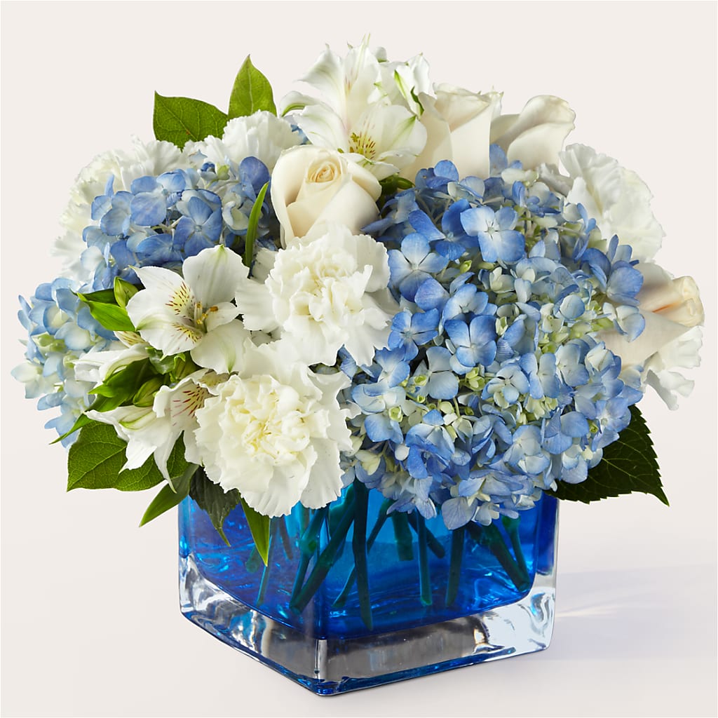 Soothing Waters Bouquet – Tinys Flowers, Lansing IL