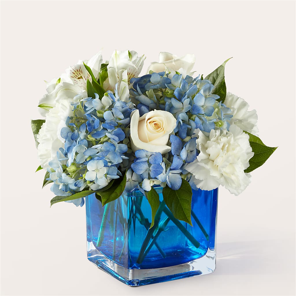 Soothing Waters Bouquet – Tinys Flowers, Lansing IL
