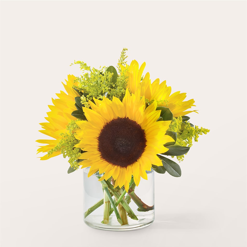 Beaming Sunflower Bouquet – Tinys Flowers, Lansing IL