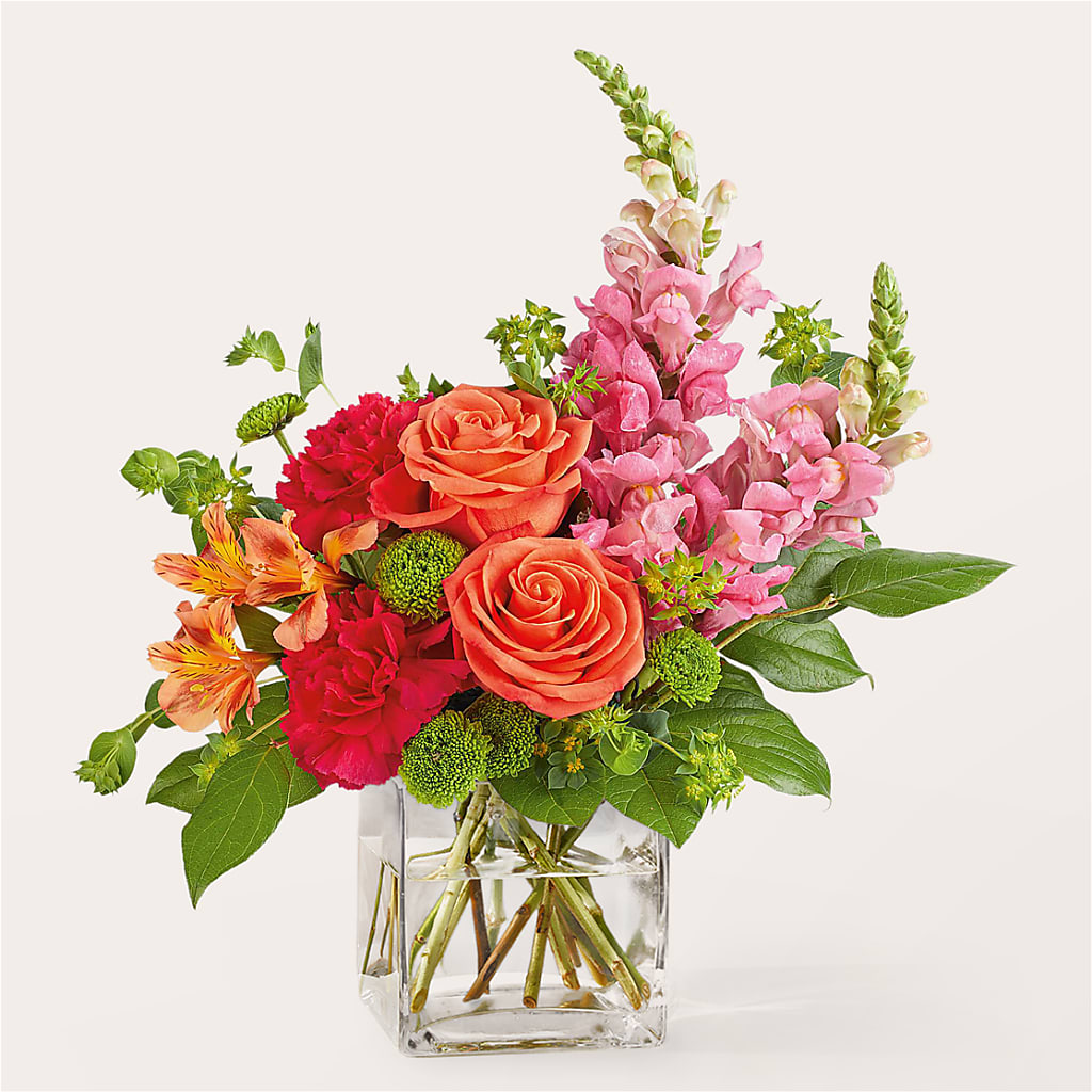 Cosmopolitan Bouquet – Tinys Flowers, Lansing IL