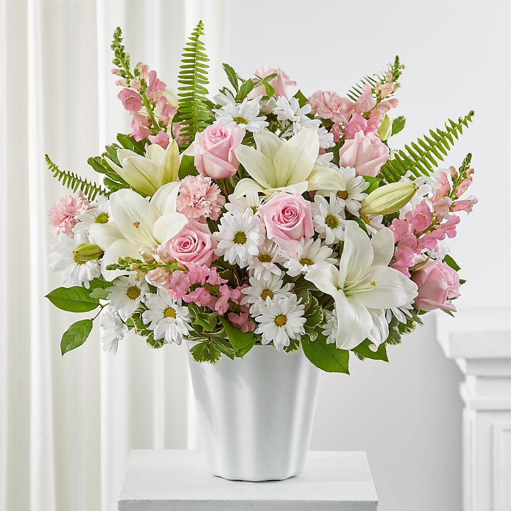 Soft Touch Tabletop Basket – Tinys Flowers, Lansing IL