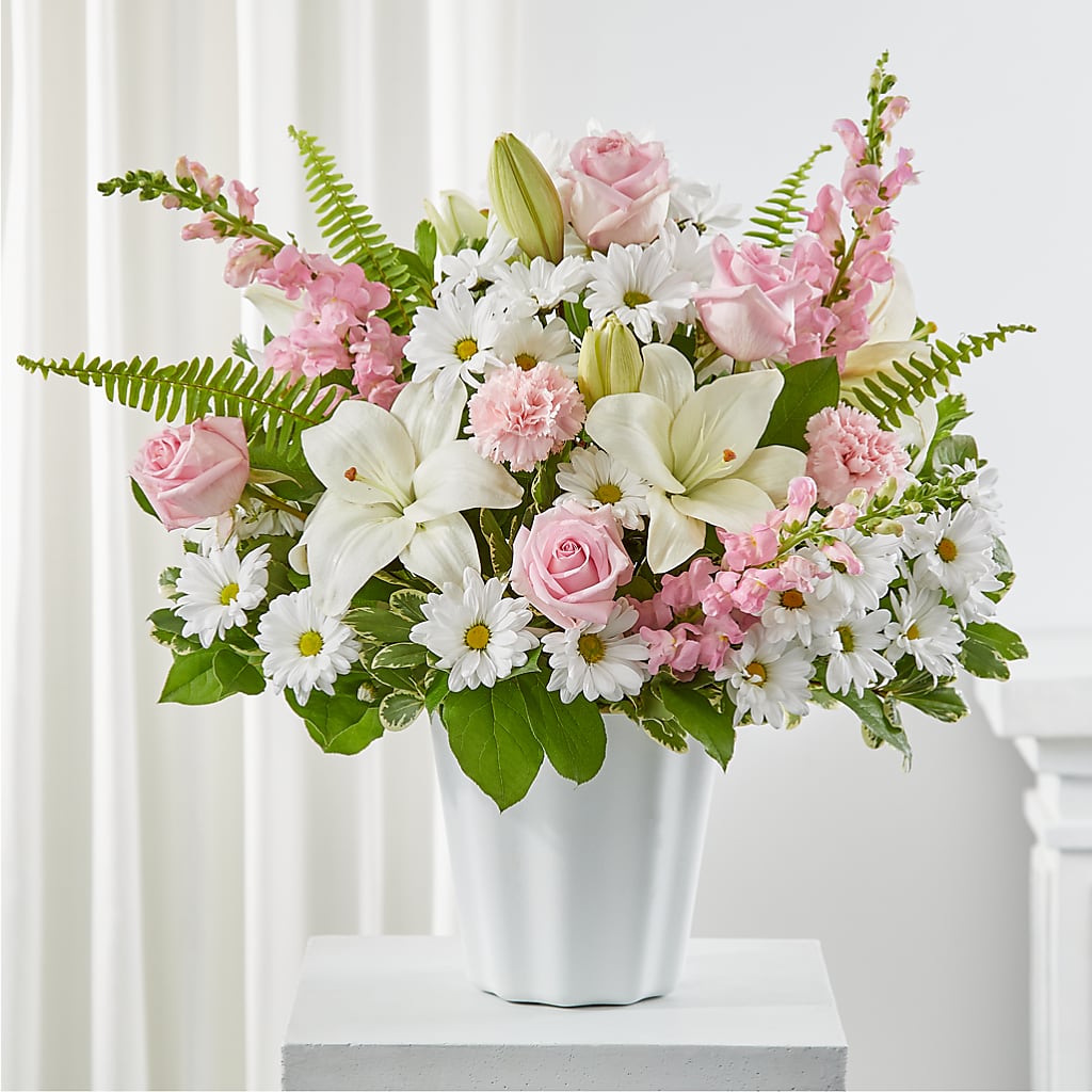 Soft Touch Tabletop Basket – Tinys Flowers, Lansing IL