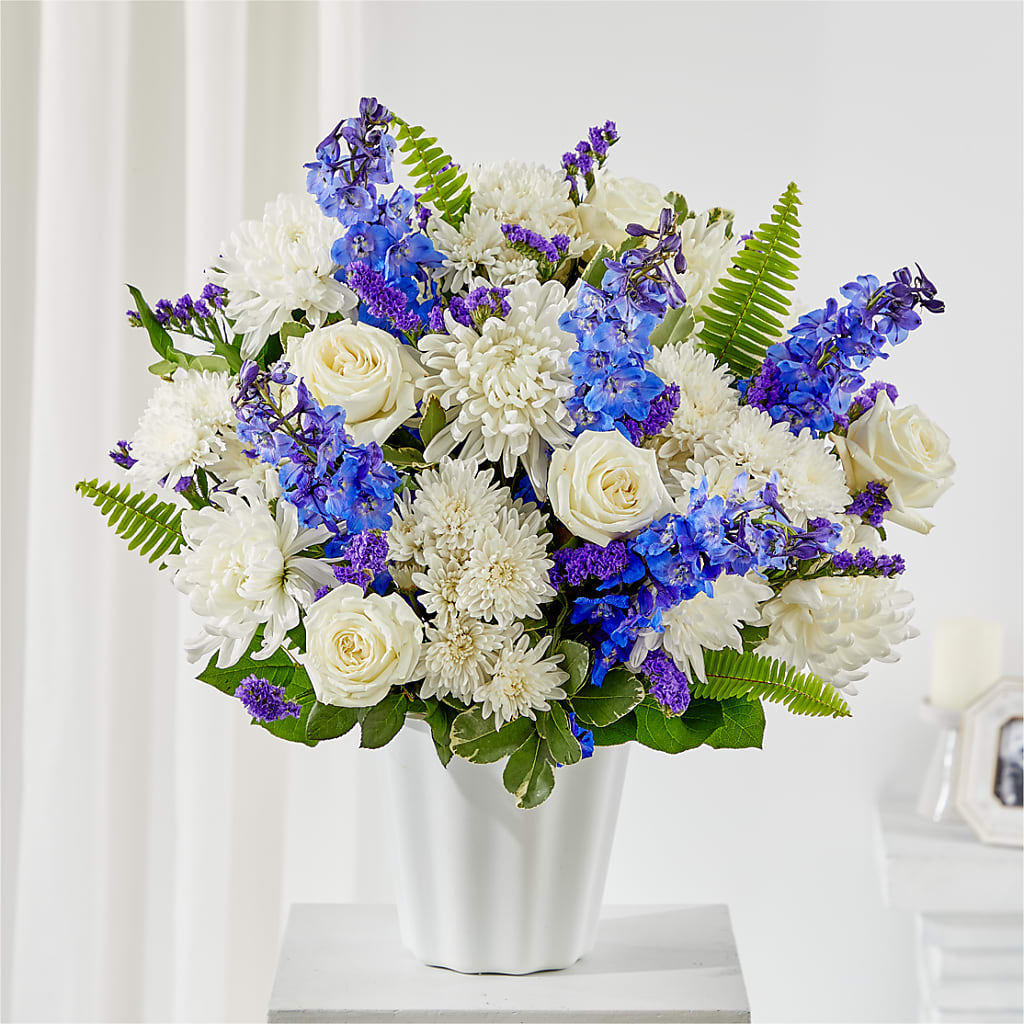Hold Dear Tabletop Basket – Tinys Flowers, Lansing IL