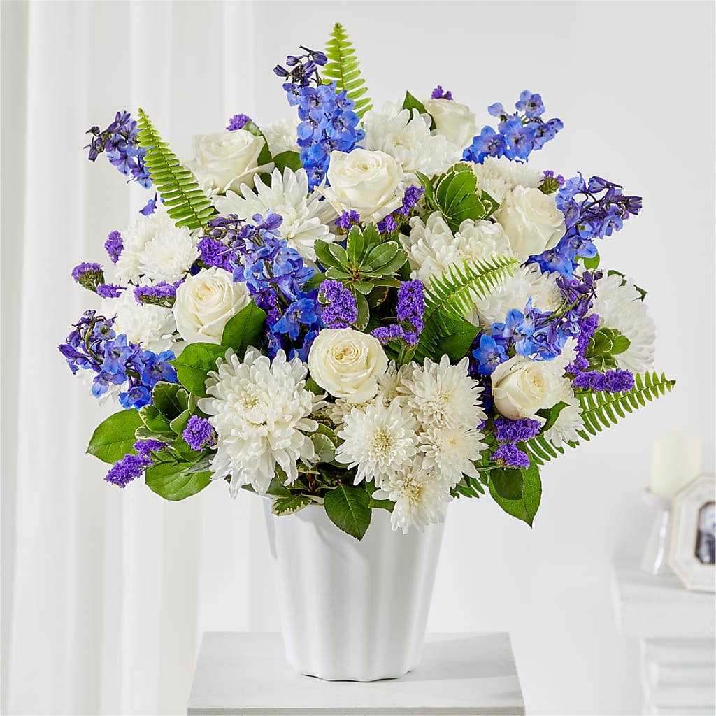 Hold Dear Tabletop Basket – Tinys Flowers, Lansing IL
