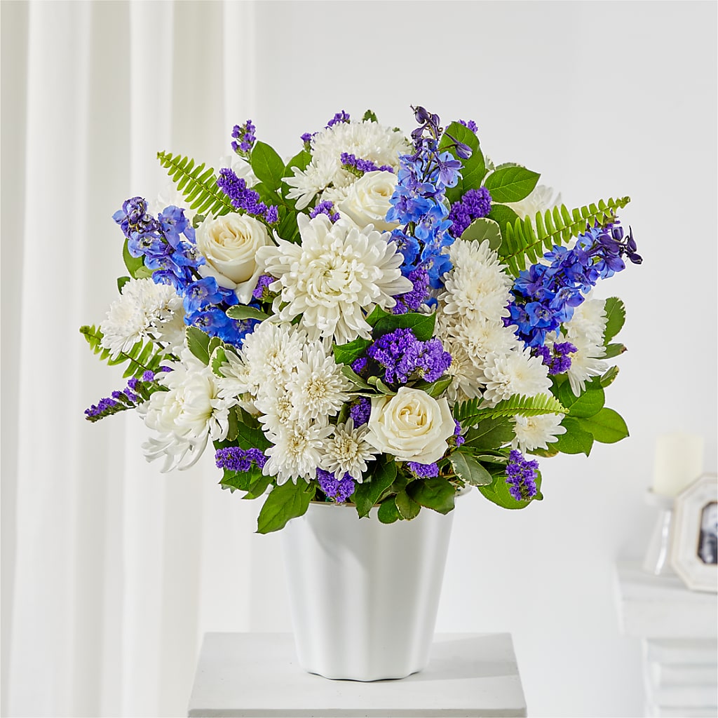 Hold Dear Tabletop Basket – Tinys Flowers, Lansing IL