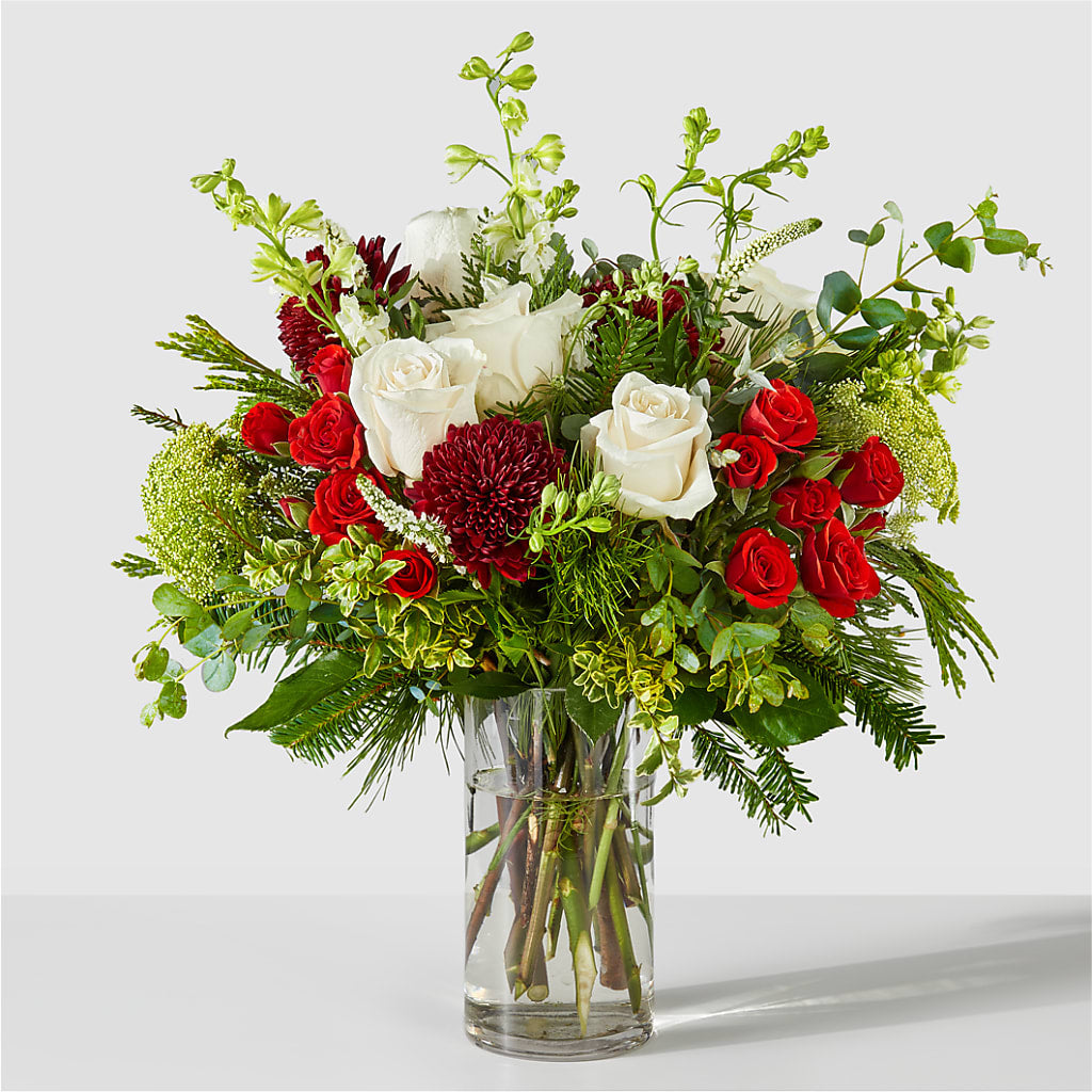 Favorite Traditions Bouquet – Tinys Flowers, Lansing IL