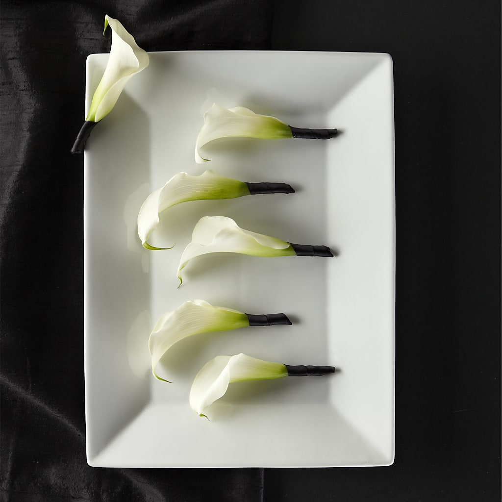Calla Lily Promise Boutonniere – Tinys Flowers, Lansing IL