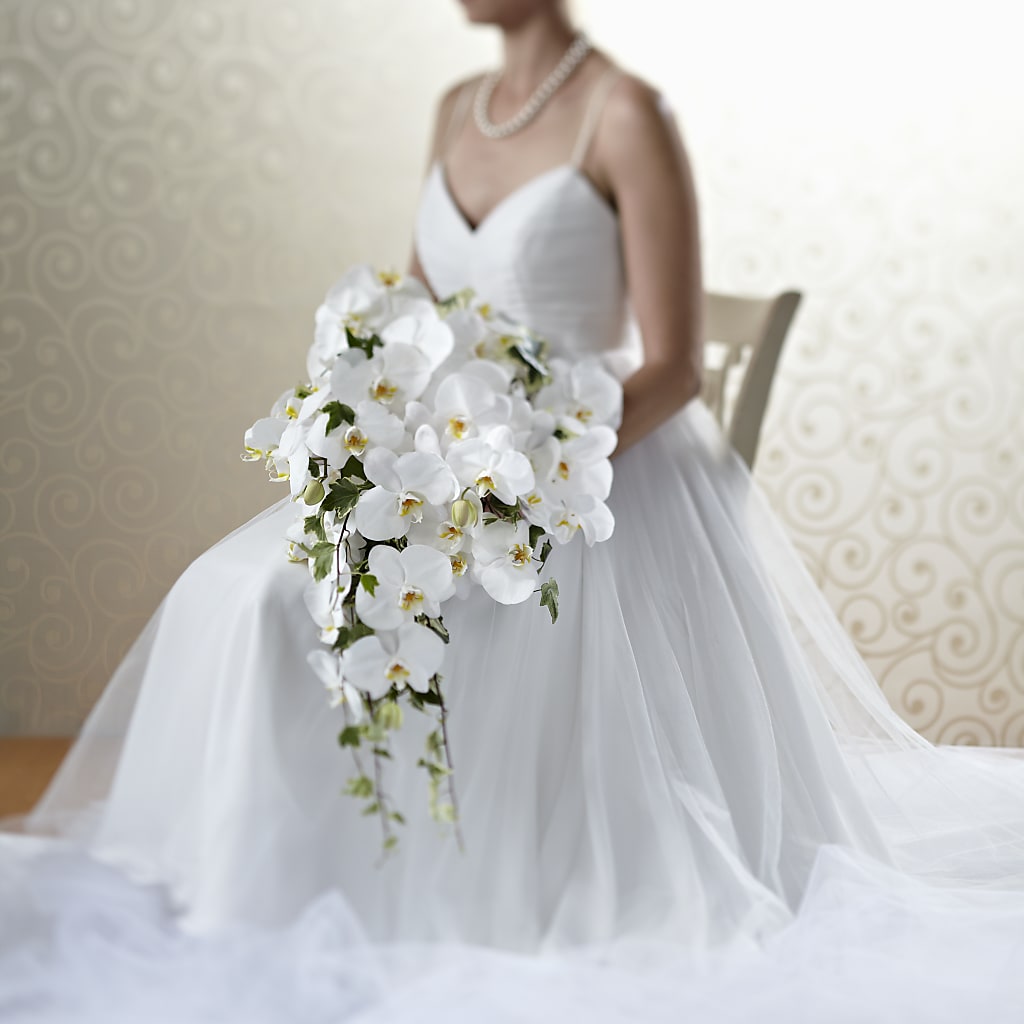 Classic White Bouquet – Tinys Flowers, Lansing IL