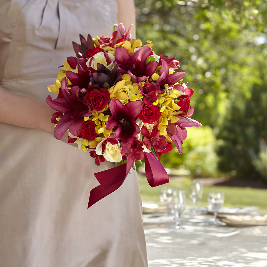 Sunningdale Bouquet – Tinys Flowers, Lansing IL