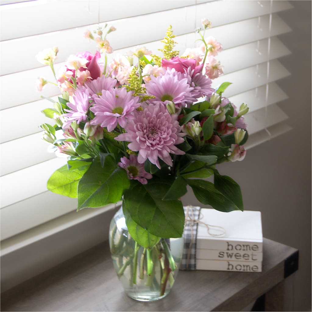 Pastel Tradition - A Florist Original –  Tinys Flowers, Lansing IL