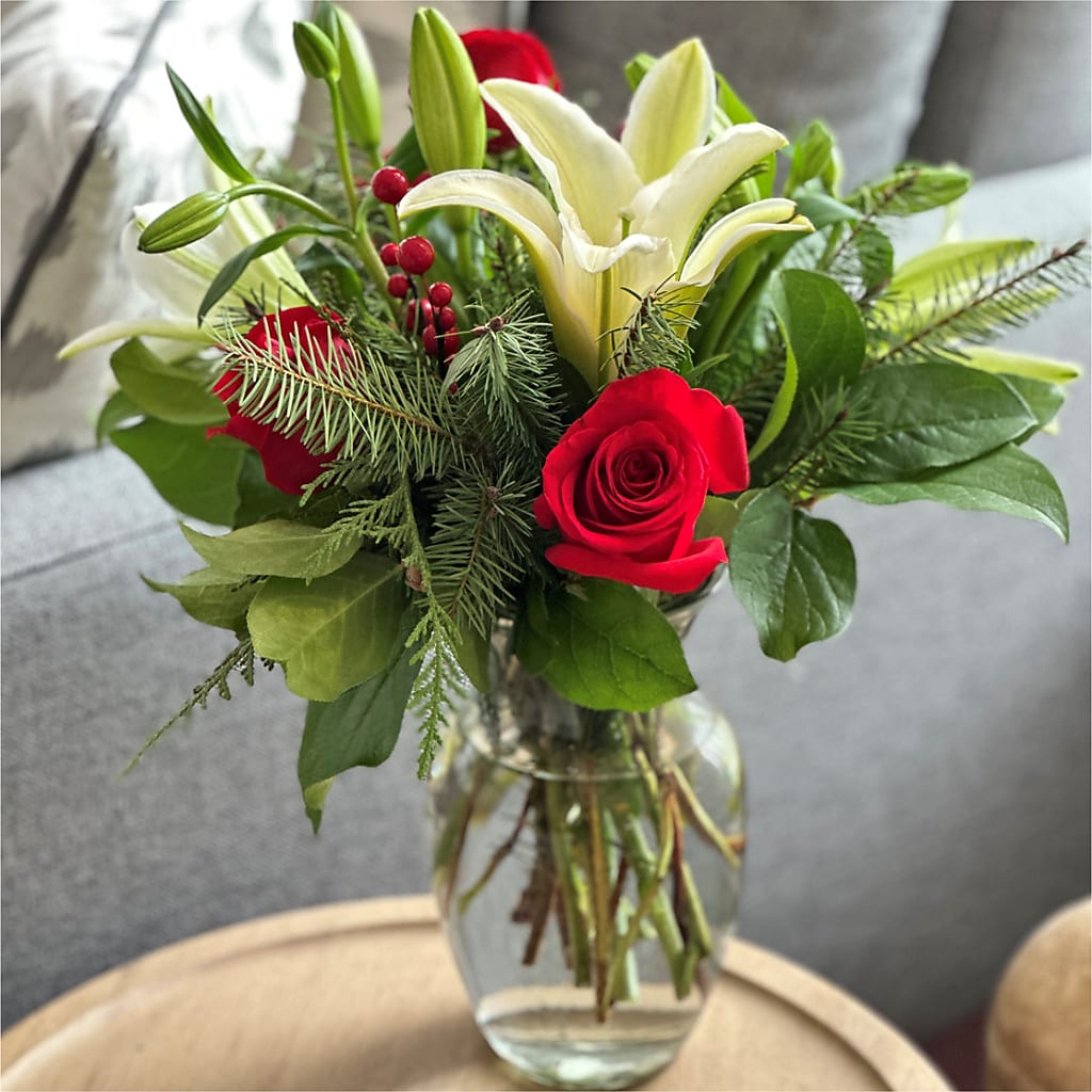 Sparkling Snowflakes Bouquet –  Tinys Flowers, Lansing IL