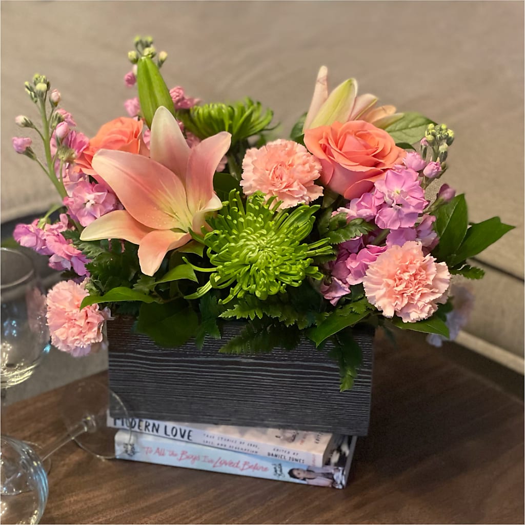 Beautiful Spirit Basket –  Tinys Flowers, Lansing IL