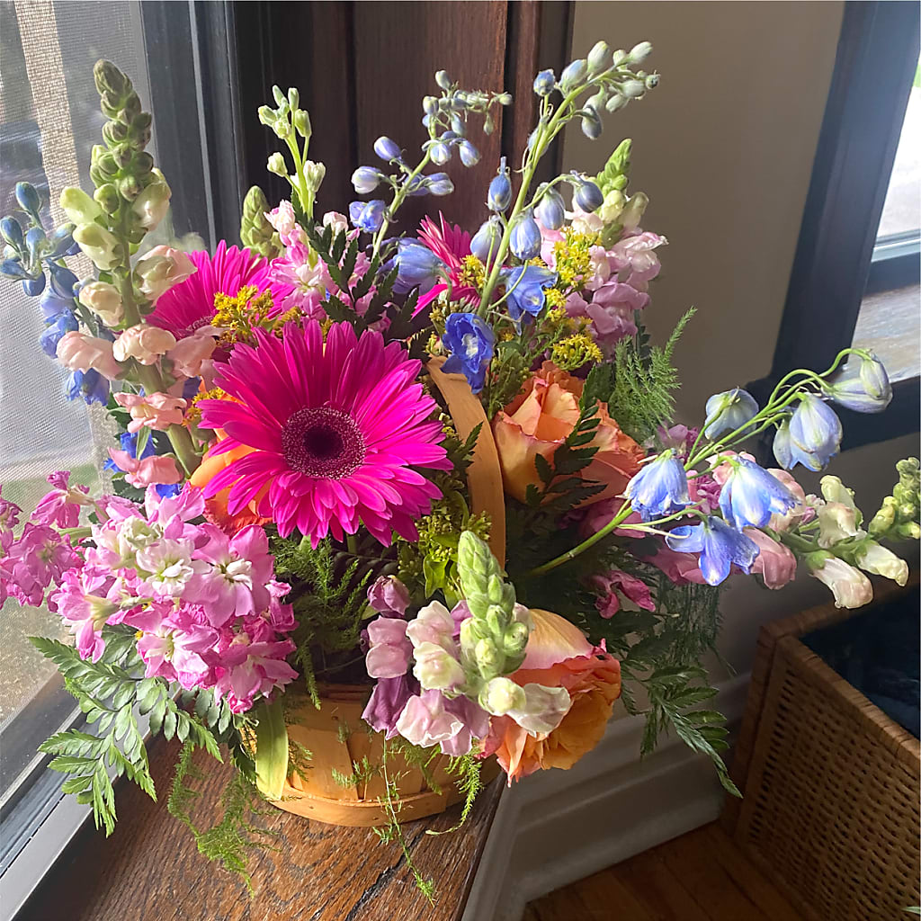 Garden of Life Basket –  Tinys Flowers, Lansing IL