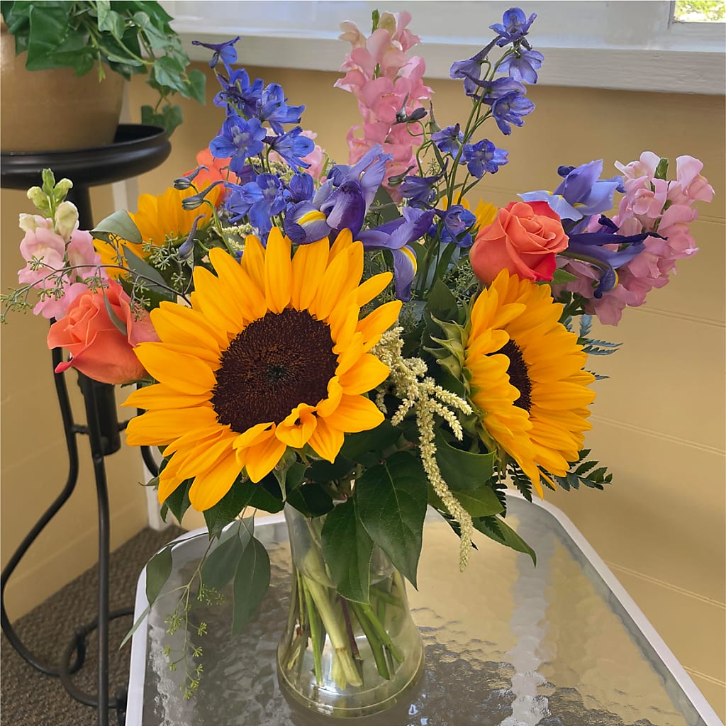 Rays of Life Bouquet –  Tinys Flowers, Lansing IL
