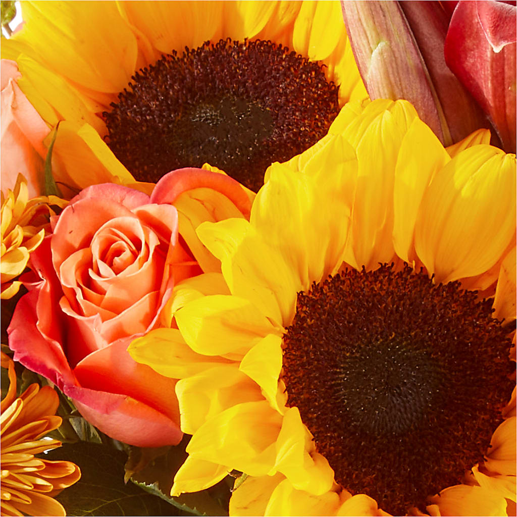 Acorn Lane Bouquet –  Tinys Flowers, Lansing IL