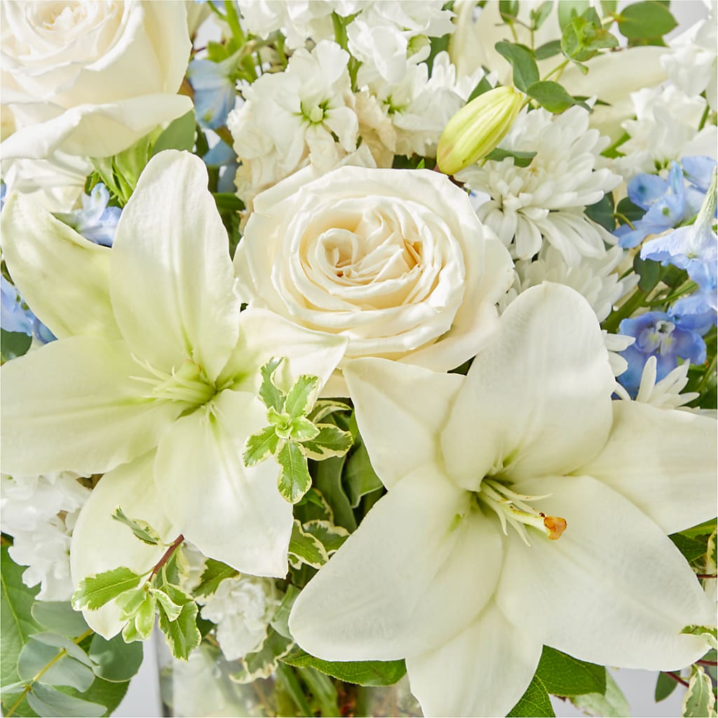 Peace of Mind Bouquet –  Tinys Flowers, Lansing IL