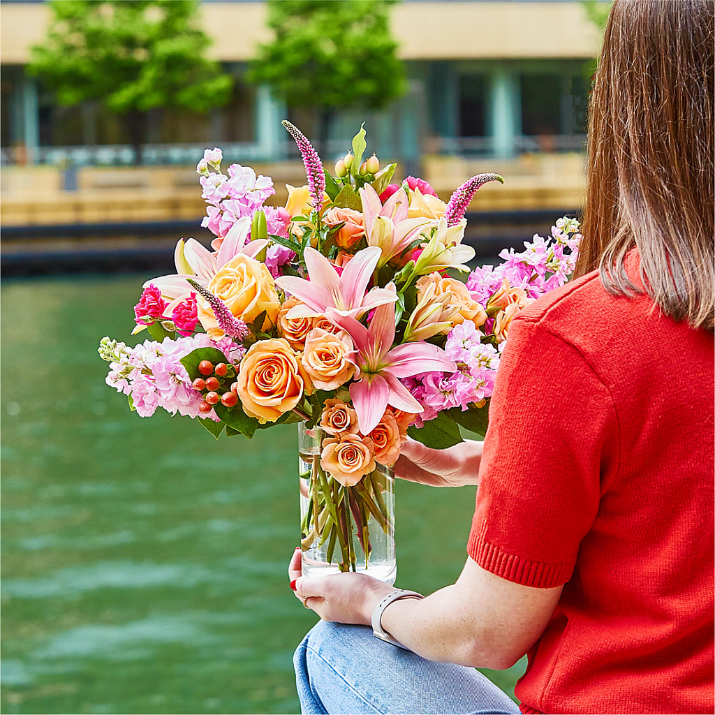 Bisous Bouquet –  Tinys Flowers, Lansing IL