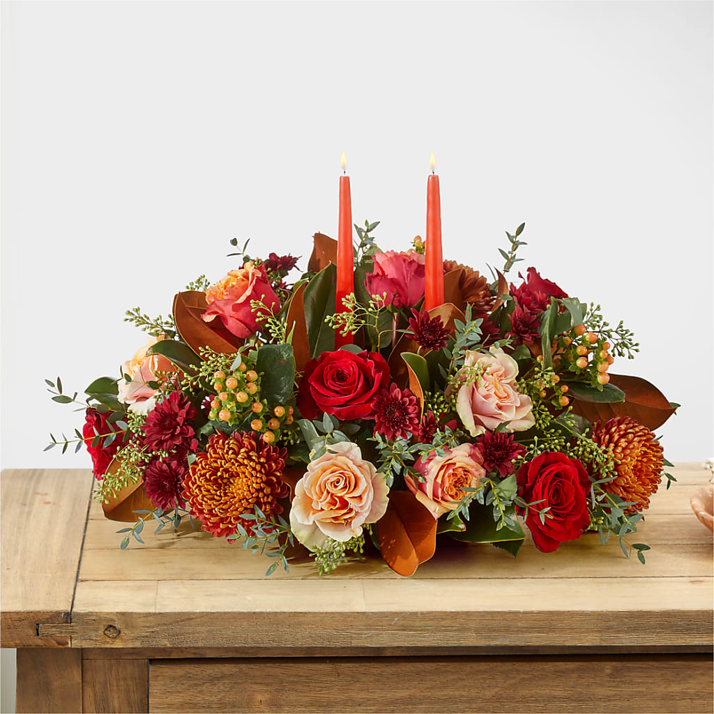 Gather Near Centerpiece –  Tinys Flowers, Lansing IL